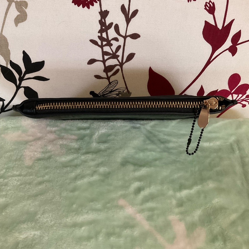 SOLD - PLEASE DO NOT BUY π Collette Leather Look Clutch Purse $15 π - Picture 8 of 12